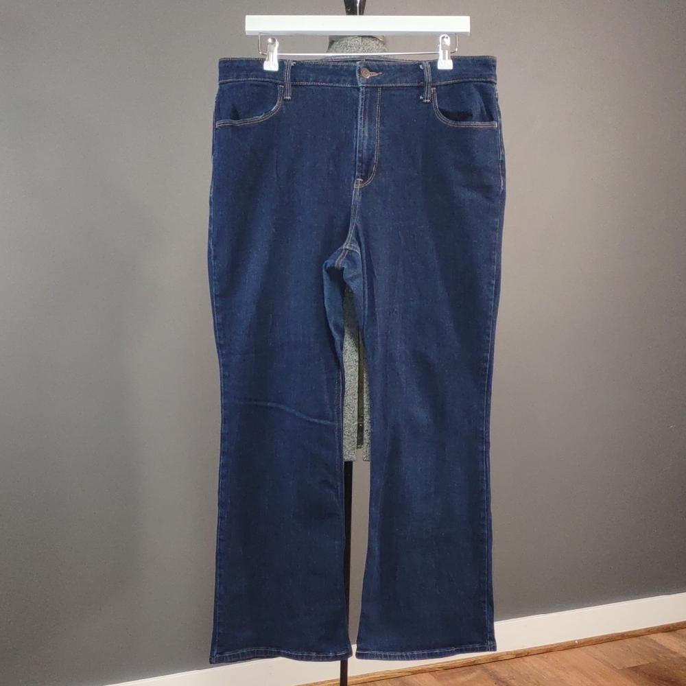 Old Navy Women's Boot Cut Jeans in Deep Blue